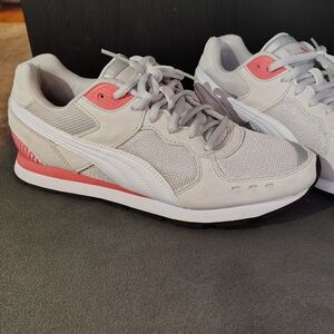Puma sneakers, Women's 8.5